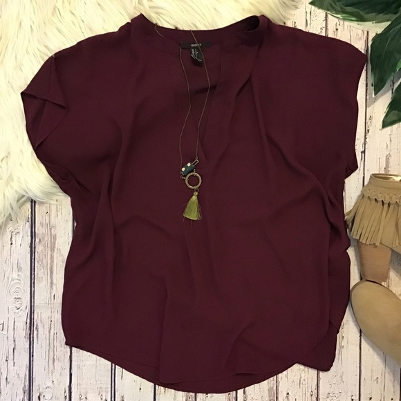 Forever 21 Tops - 📍SOLD📍Oversized forever 21 burgundy top large